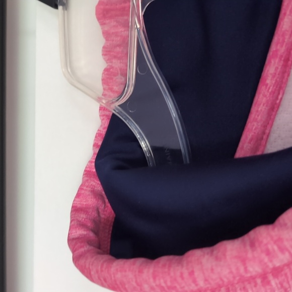 Women's pink Under Armour hoodie hooded sweatshirt size medium cold gear - Picture 5 of 5